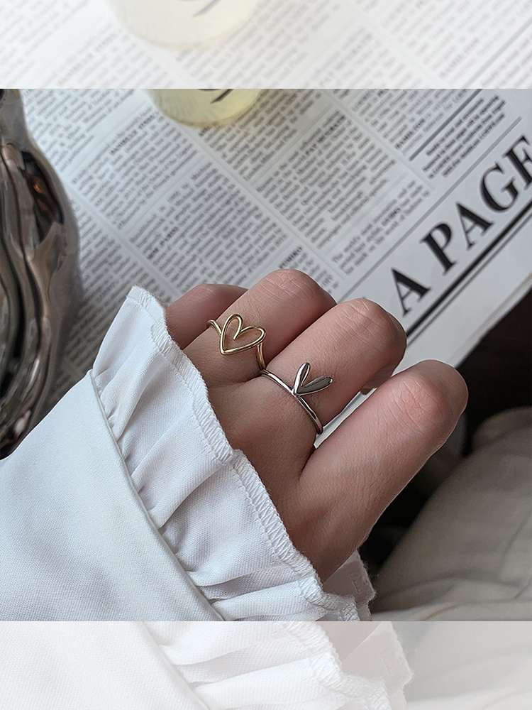 Yuzhu 024 New niche design heart-shaped ring for women, solid hollowed-out and stackable index finger ring, creative jewelry Item Picture