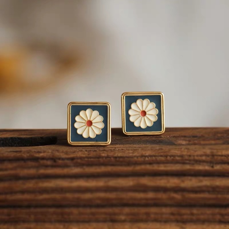 Earring clip style Korean women's elegant earrings and pendants without ear holes, Jieya steel jewelry Application Scenario