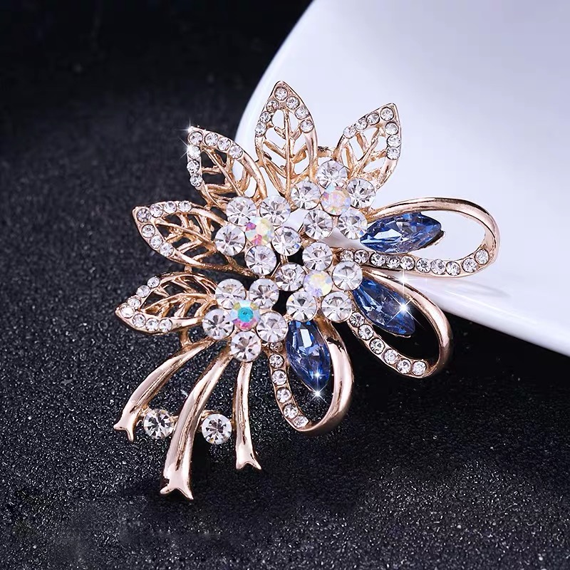 Romantic Pair Accessories Sweater Brooch Female Snowflake Korean Cardigan Corsage Pin Scarf Cape Buckle Atmospheric Everything