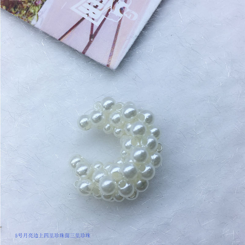 Woven pearl bow, double-layer fan, moon, DIY hair clip accessories, earrings, hat ornaments, shoes, clothing accessories and accessories Application Scenario