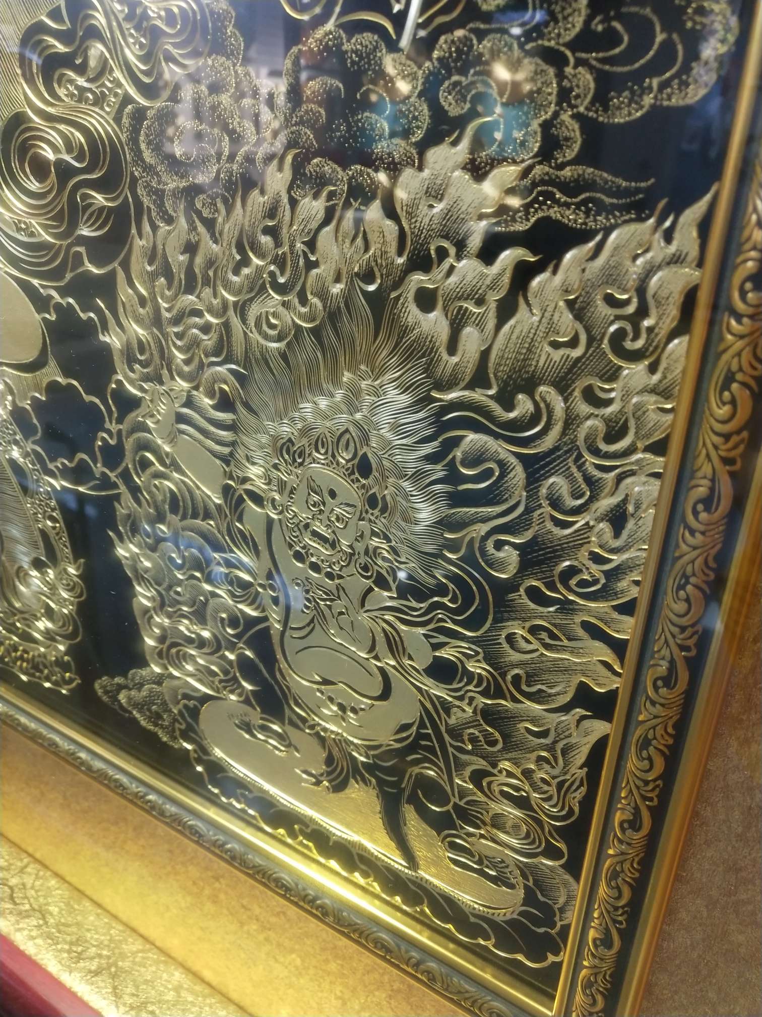 Exhibition Of The Beauty Of New Bronze Carving Thangka Gold Carving Thousands Of Hands Avalokitesvara Bronze Carving Gold Painting Hand-Carved Application Scenario