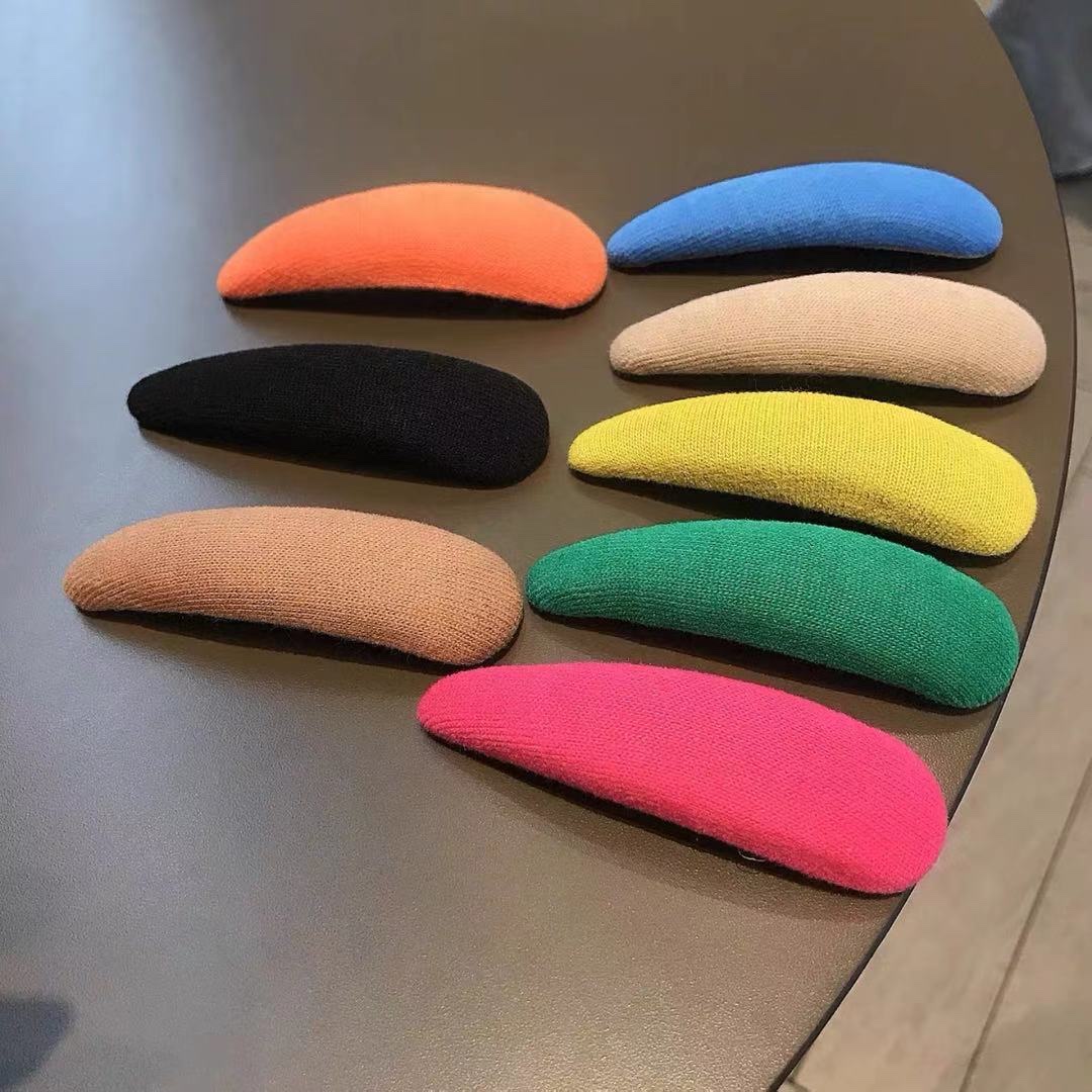 Pocket-sized sponge hair clips detail image 2