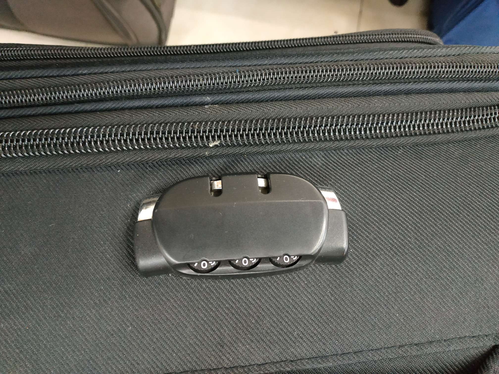 F703 Four-Piece Suitcase Cloth Suitcase Suitcase Code Box Item Picture