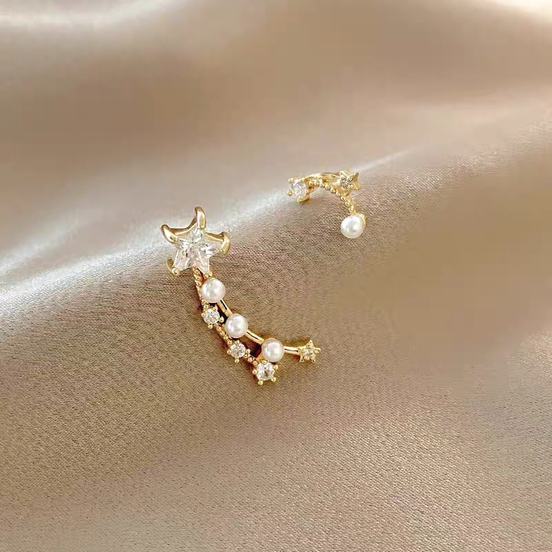 Meteor Asymmetrical original design for classy hipster earrings
