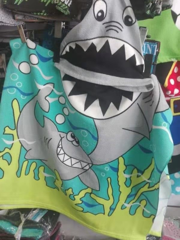 Bathrobe, blanket, beach towel, ultra-fine fiber printed pattern, seaside windproof and absorbent bath towel, 60*120cm, customizable customer pattern, 260gsm, children's printed bathrobe Application Scenario