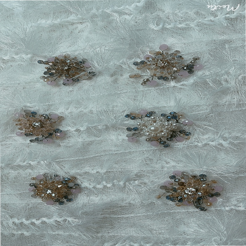 Hand-woven copper wire clothing accessories, earrings, headhooks, brooches, hats, shoes, necklaces and bracelets