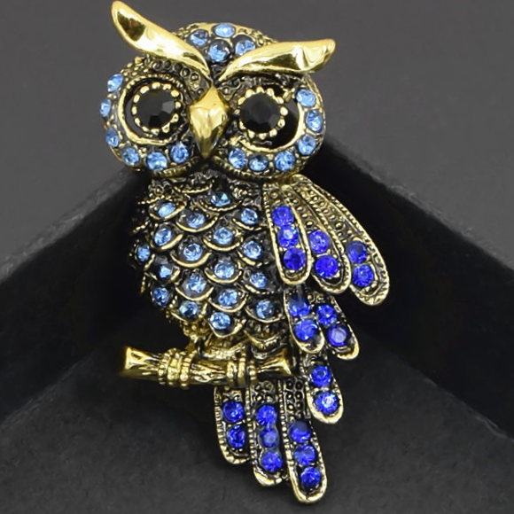 Brooch 750