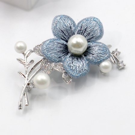 Brooch 775