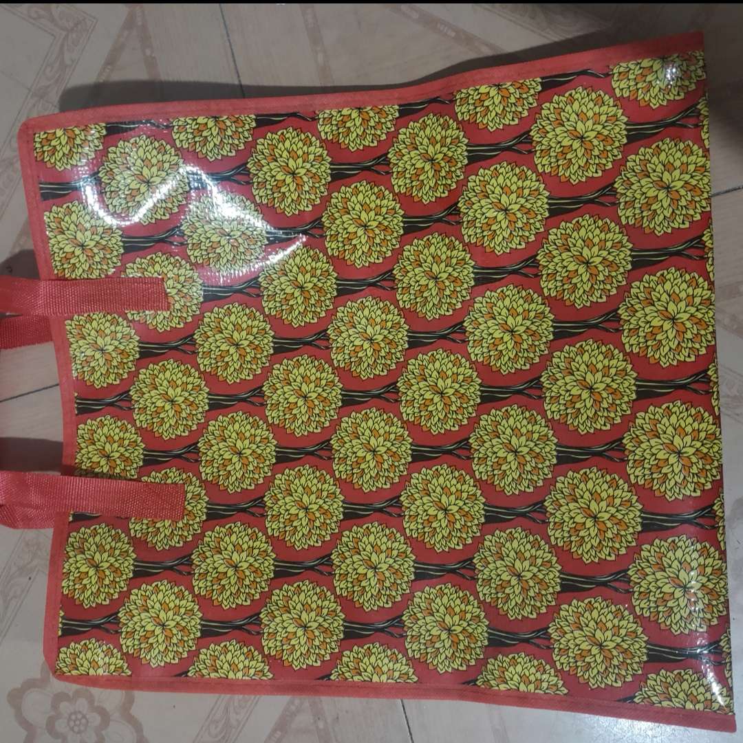15 Woven bag factory direct sales, various patterns, moving clothes packing bags, quilt storage bags, waterproof and moisture-proof luggage bags, large moving bags... The flower shape can be chosen freely. Item Picture