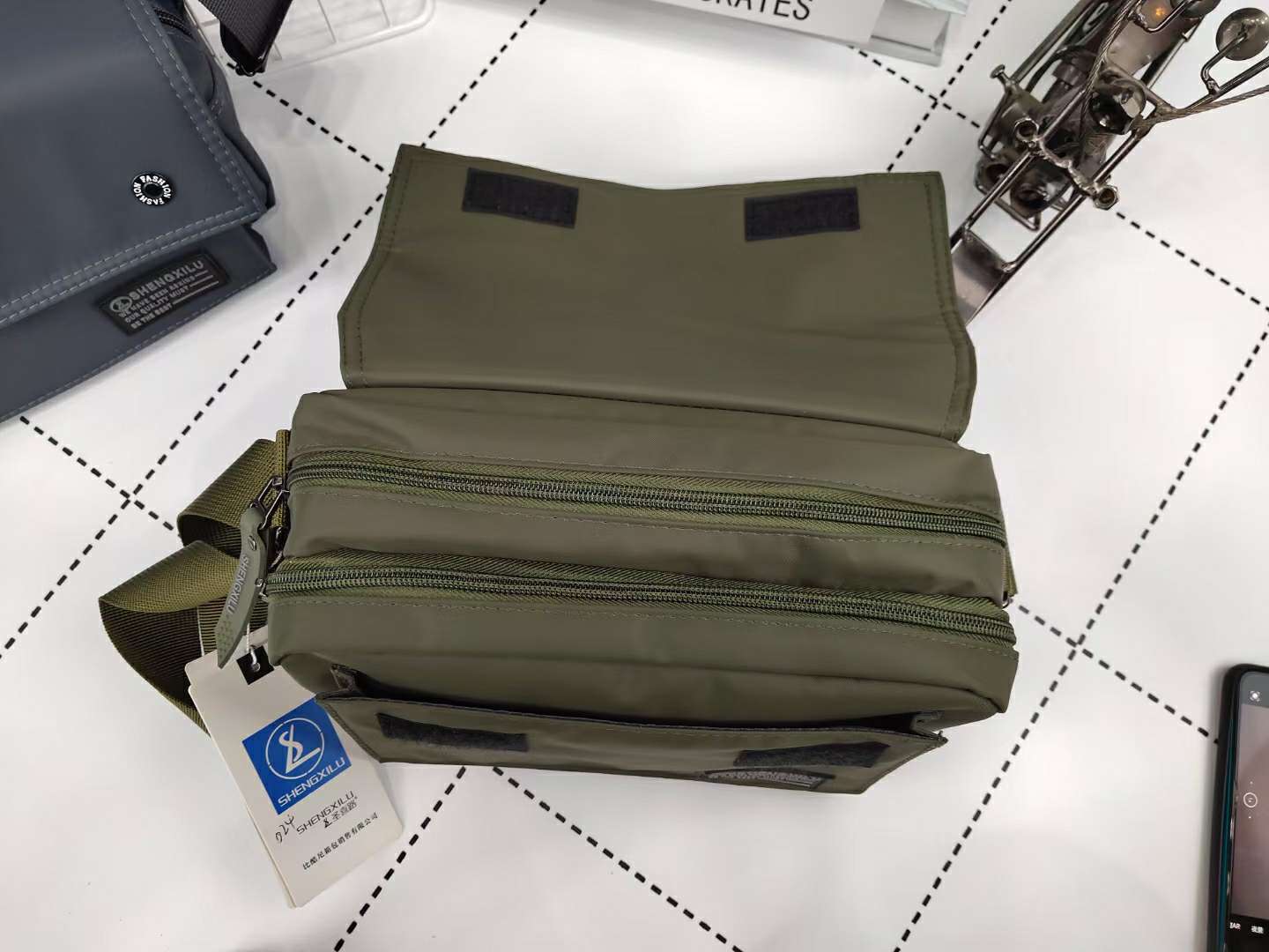 Waterproof Men's Shoulder Bag Crossbody Bag Cloth Bag Specification drawing