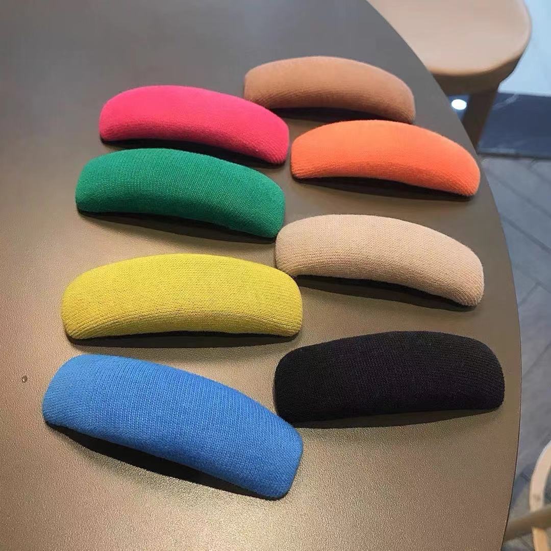 Pocket-sized sponge hair clips detail image 1