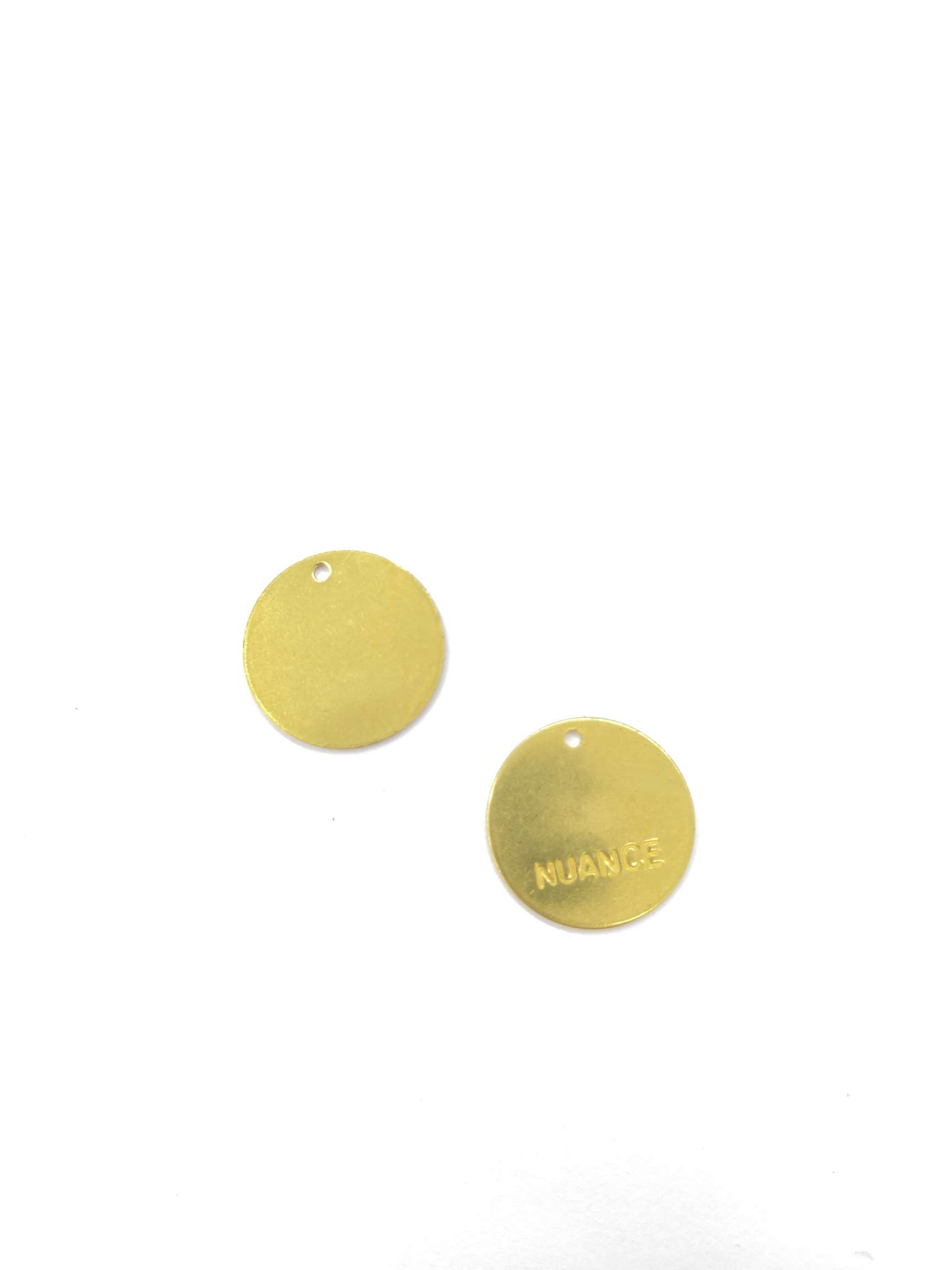 XH04061实心圆片平面一孔印字母详情图1