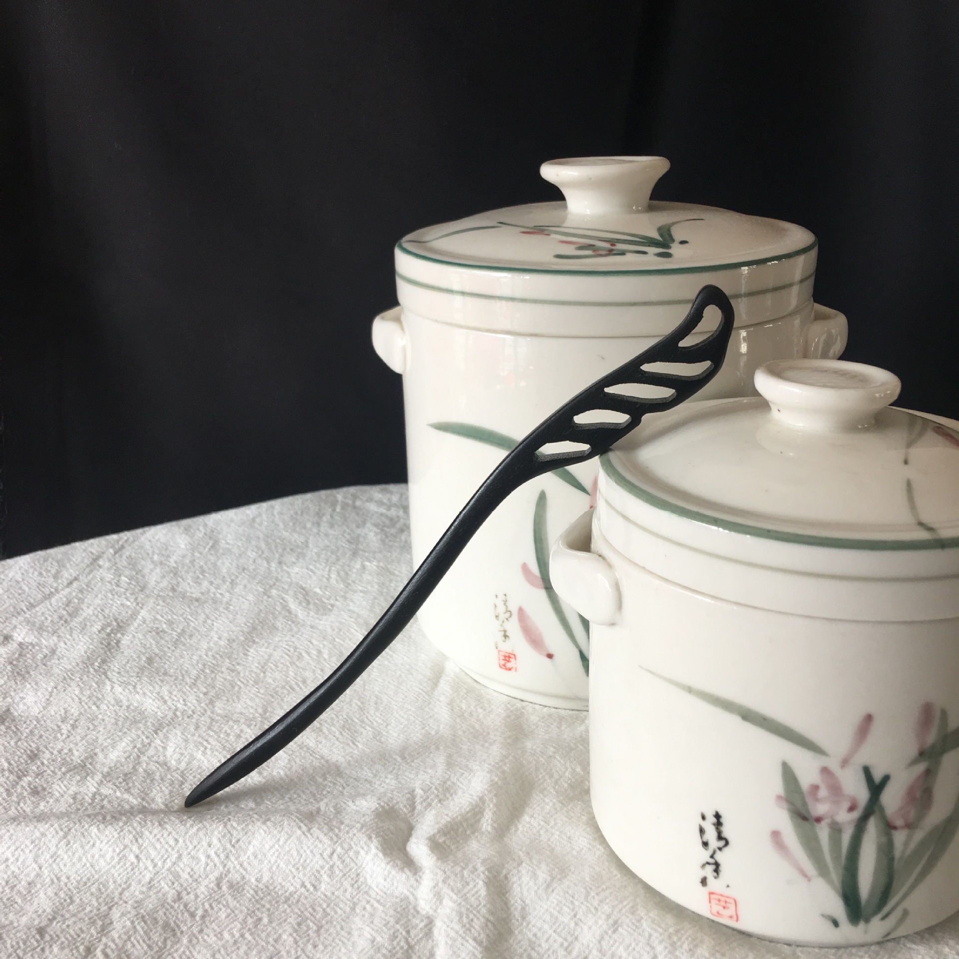 Handcrafted classical Chinese-style hairpins, ebony hairpins, accessories, hairpins and headwear, versatile details Picture