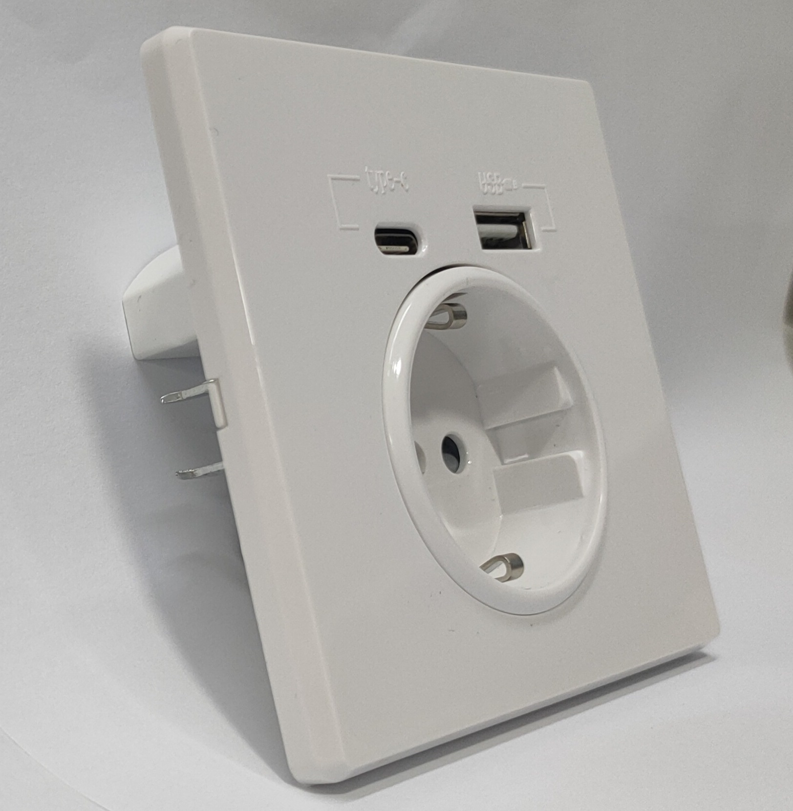 European-style USB socket type-c socket 16A concealed 86 charging USB socket details Picture