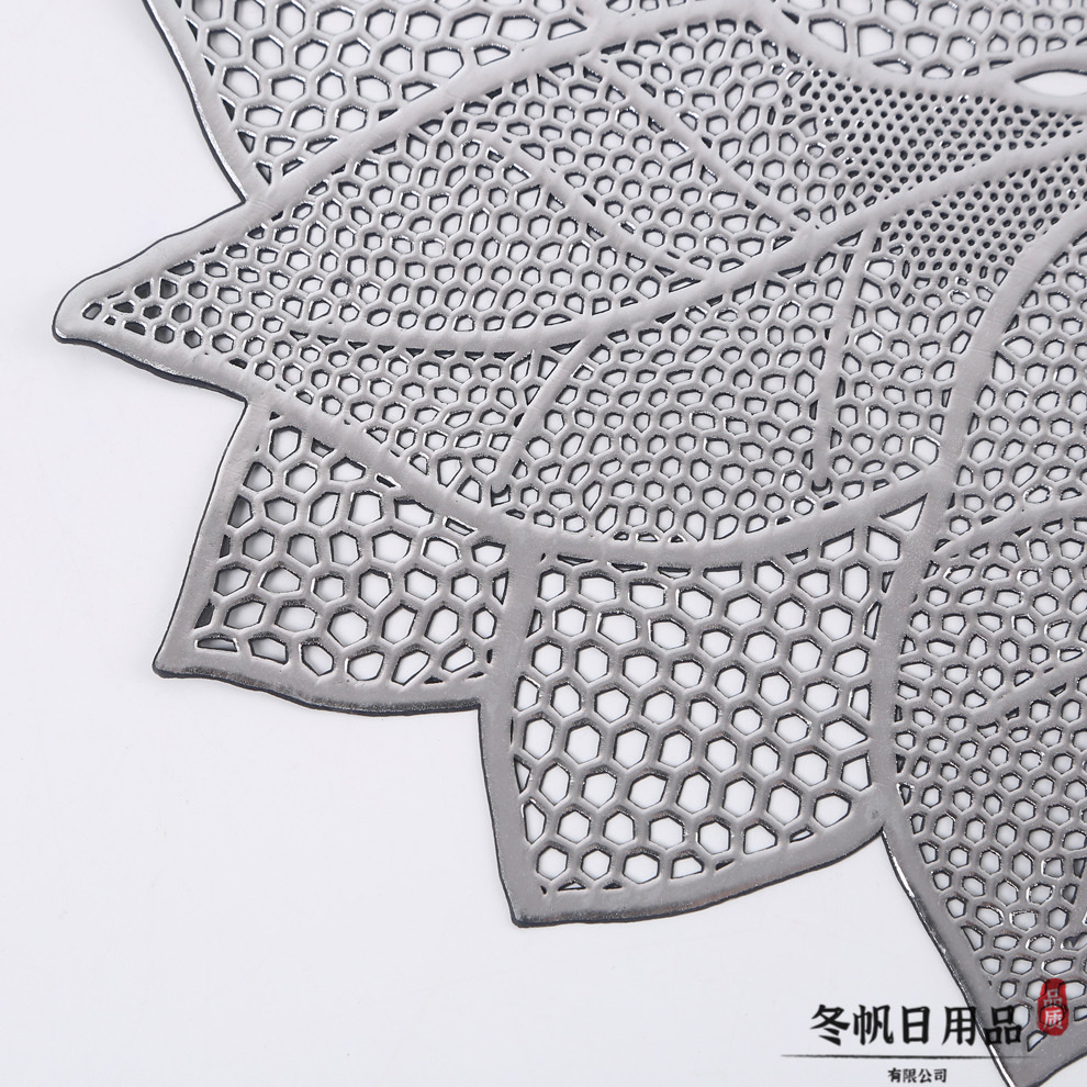 European and American pvc Western placemats, hollowed-out light luxury table flags, household thickened hotel anti-slip bowl MATS, heat insulation MATS, table MATS detail image 4