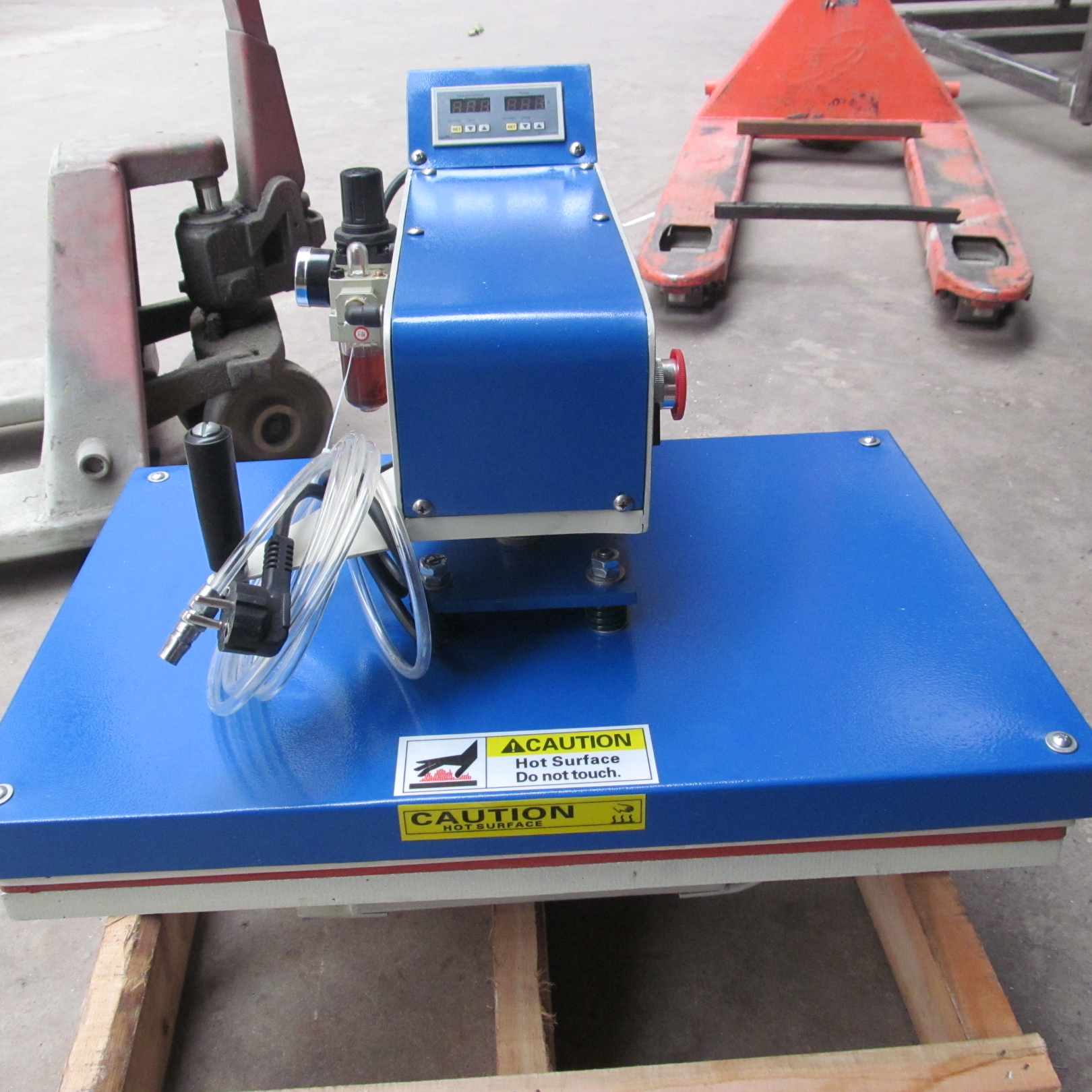 气动摇头式烫画机