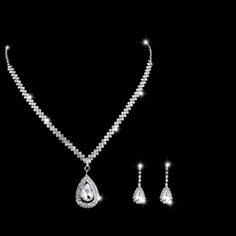 Necklace 500 2018 new European and American foreign trade silver-plated water drop bride rhinestone necklace earpin set wedding jewelry