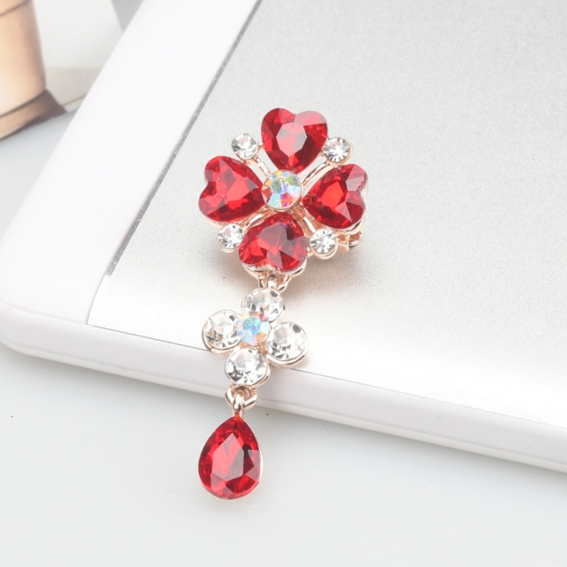 Brooch 702