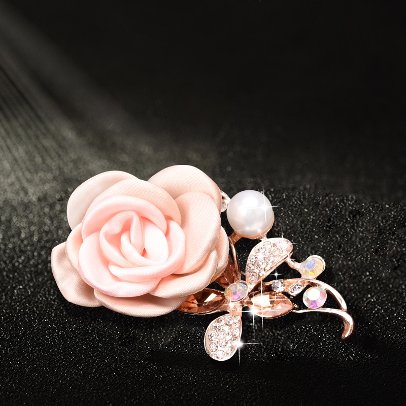 Brooch 769