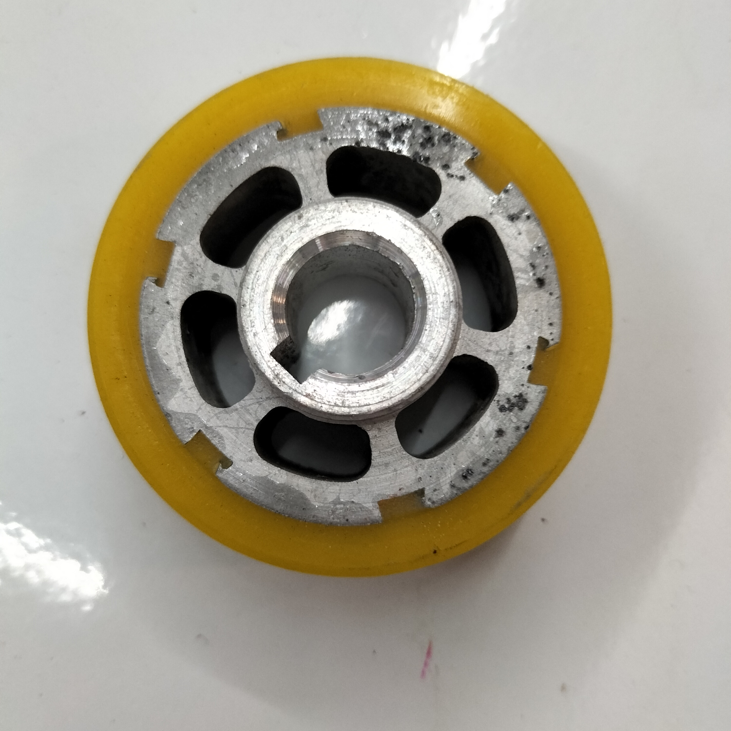 Silicone rubber wheel