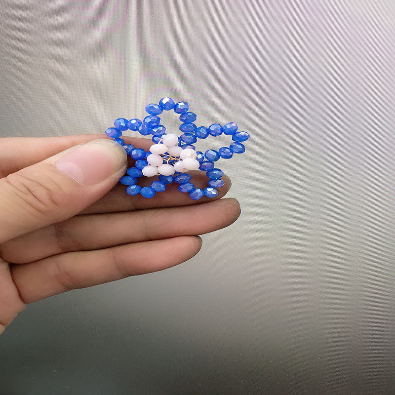 New ethnic decorative accessories with copper wire twist, brooch, hair flower, hair accessory, crystal beaded flower plate accessories Application Scenario