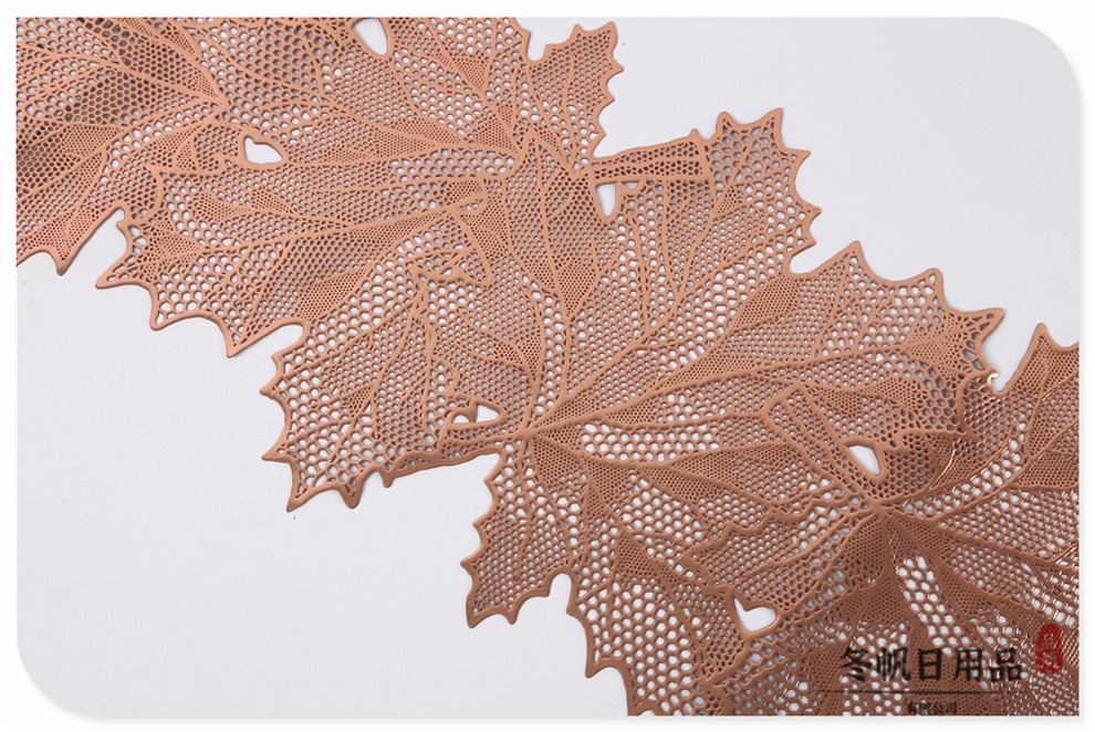 Light luxury pvc perforated placemats, anti-heat and anti-slip heat insulation pads, high-end thickened table MATS for home use, Western placemats, decorative pads detail image 7