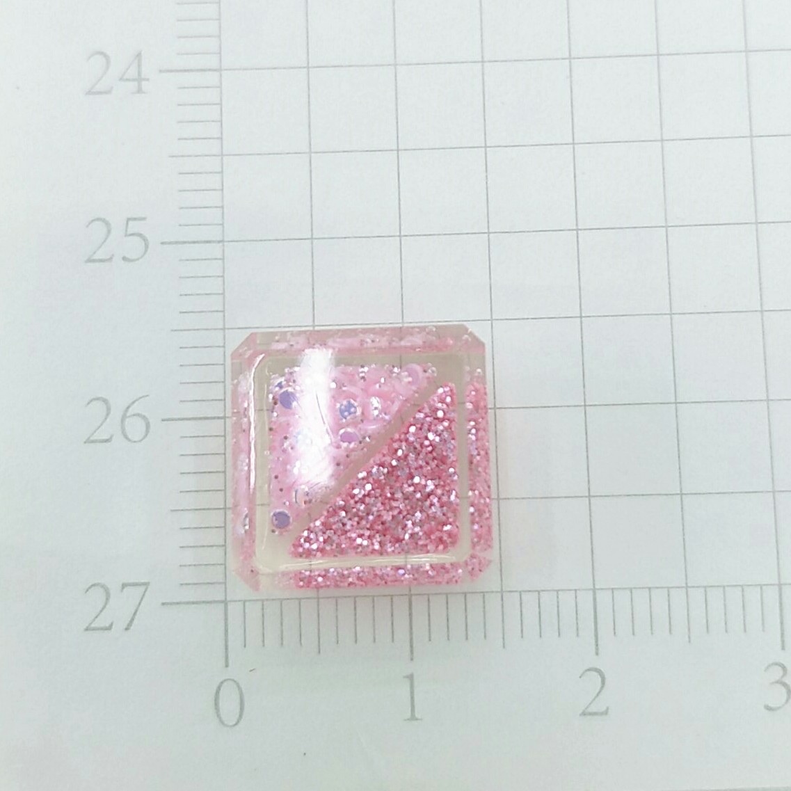 Epoxy resin ab glue jewelry accessories are suitable for hairpins, phone cases, nail art, crocs, children's rings and necklaces Application Scenario