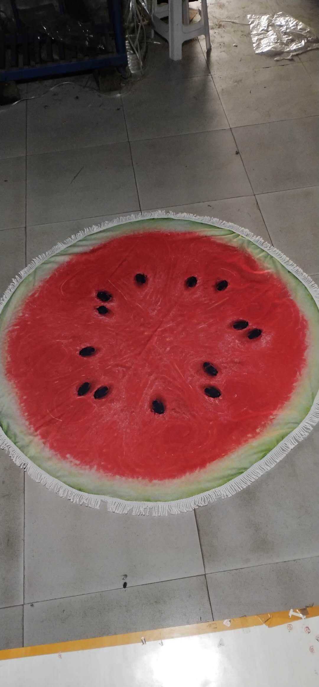 The round beach towel strap must feature a superfine fiber printed pattern, measuring 150*150cm by the seaside. Customized customer patterns are available detail image 20