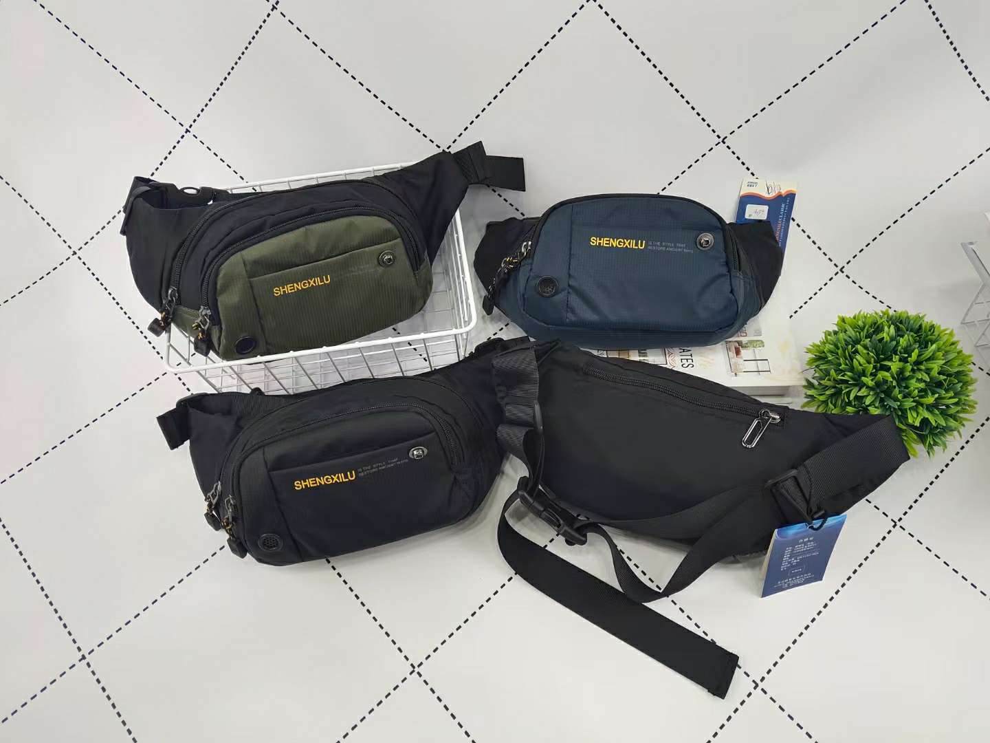 Waist Pack, Crossbody Bag For Men, Lightweight And Sturdy Specification drawing