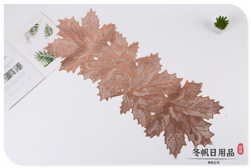 Light luxury pvc perforated placemats, anti-heat and anti-slip heat insulation pads, high-end thickened table MATS for home use, Western placemats, decorative pads detail image 5