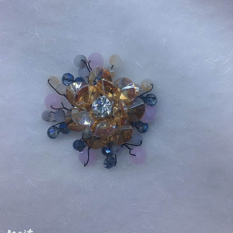 Hand-woven copper wire clothing accessories, earrings, headhooks, brooches, hats, rings, shoes, necklaces and bracelets Item Picture