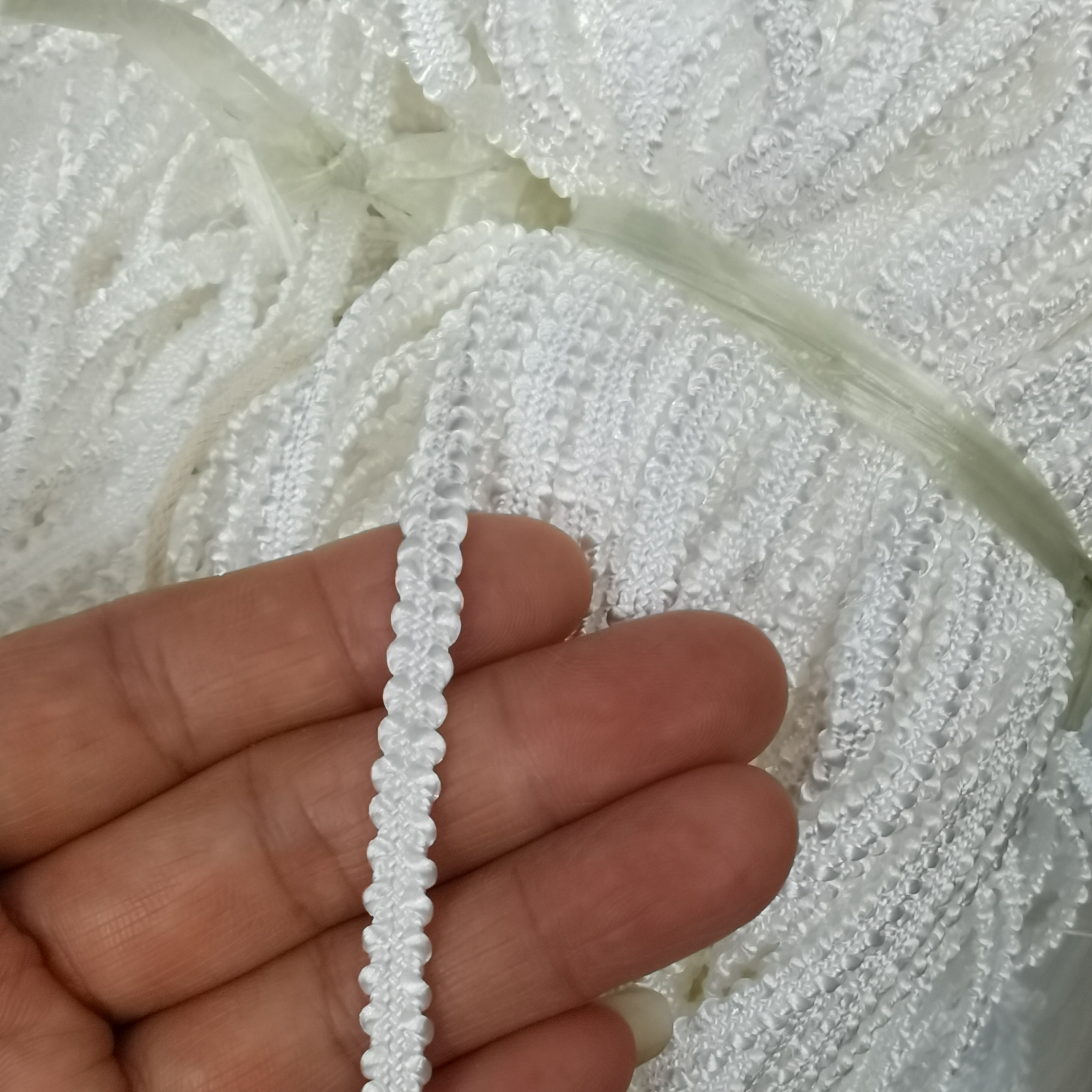 厂家直销 量大从优 锦纶珠带 盘绣材料 盘花绳  特殊带 锦绣带子