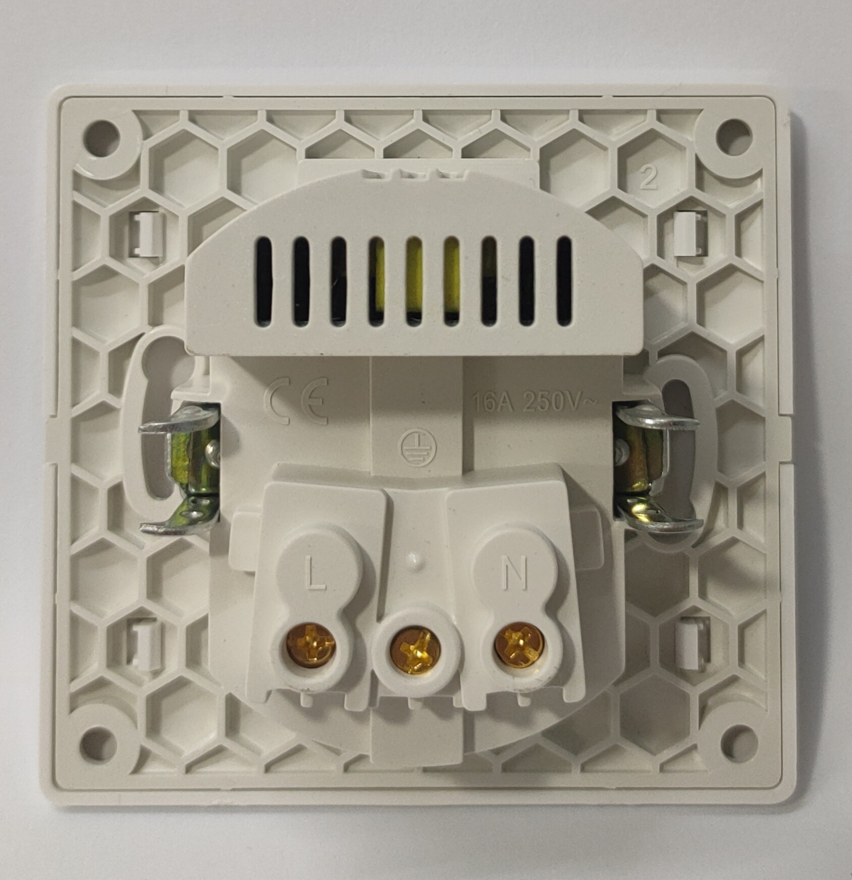 European-style USB socket type-c socket 16A concealed 86 charging USB socket Application Scenario