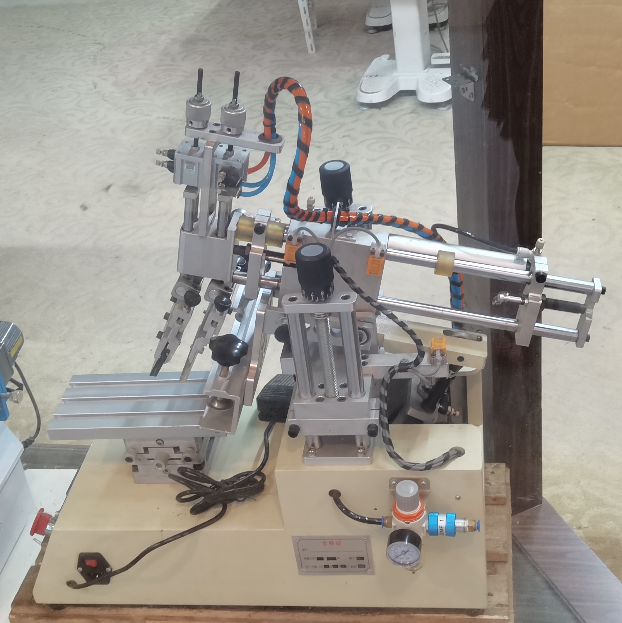 Desktop screen printing machine