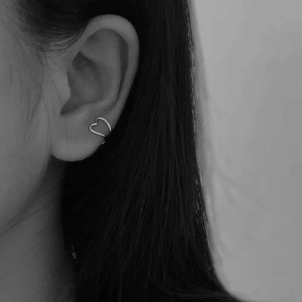 41 - Square earrings, feminine charm, Korean Internet celebrity fashion, small, simple and cold style ear studs, retro light luxury earrings details Picture
