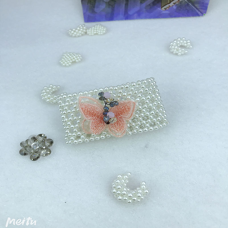 韩版珍珠网红宽版手链日韩纯手工制作弹力手镯手链饰品搭刺绣品 白底实物图