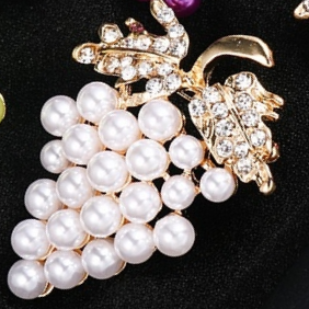 Brooch 743