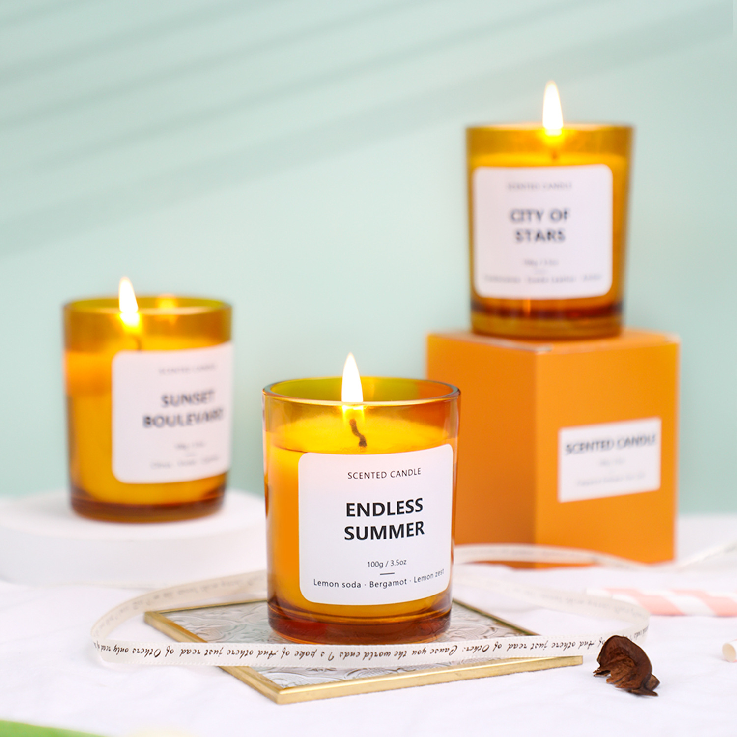Tea amber glass scented candle Soy wax smokeless scented candle Creative scented candle with hand gift
