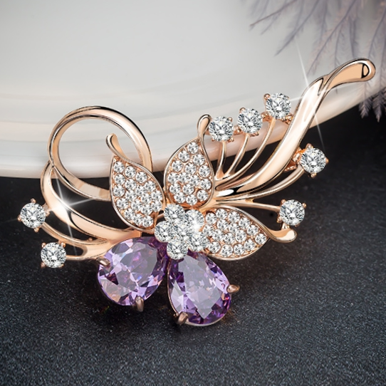 Brooch 738