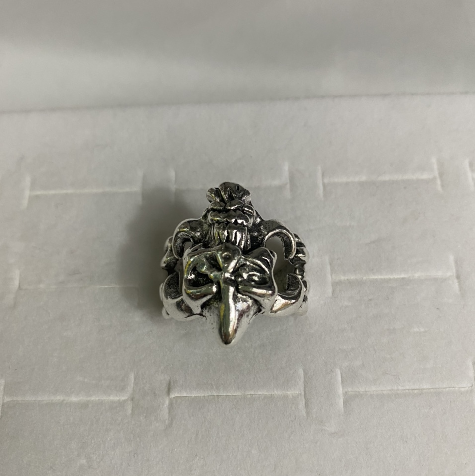 Electric antique silver color overlord Pirate Skull Pop fashion all-match ring 104 for men and women