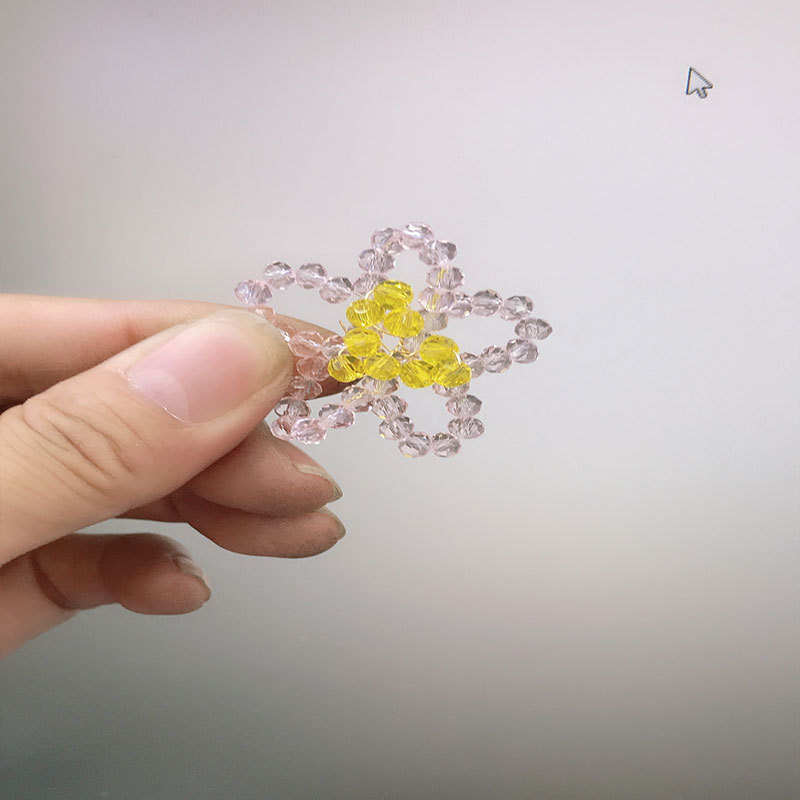 New ethnic decorative accessories with copper wire twist, brooch, hair flower, hair accessory, crystal beaded flower plate accessories Item Picture