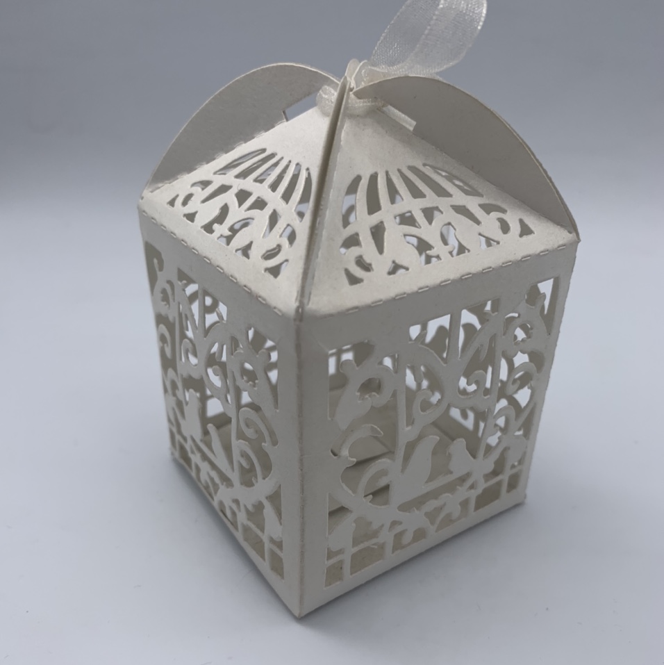 厂家直销    礼品镂空盒0437一5
