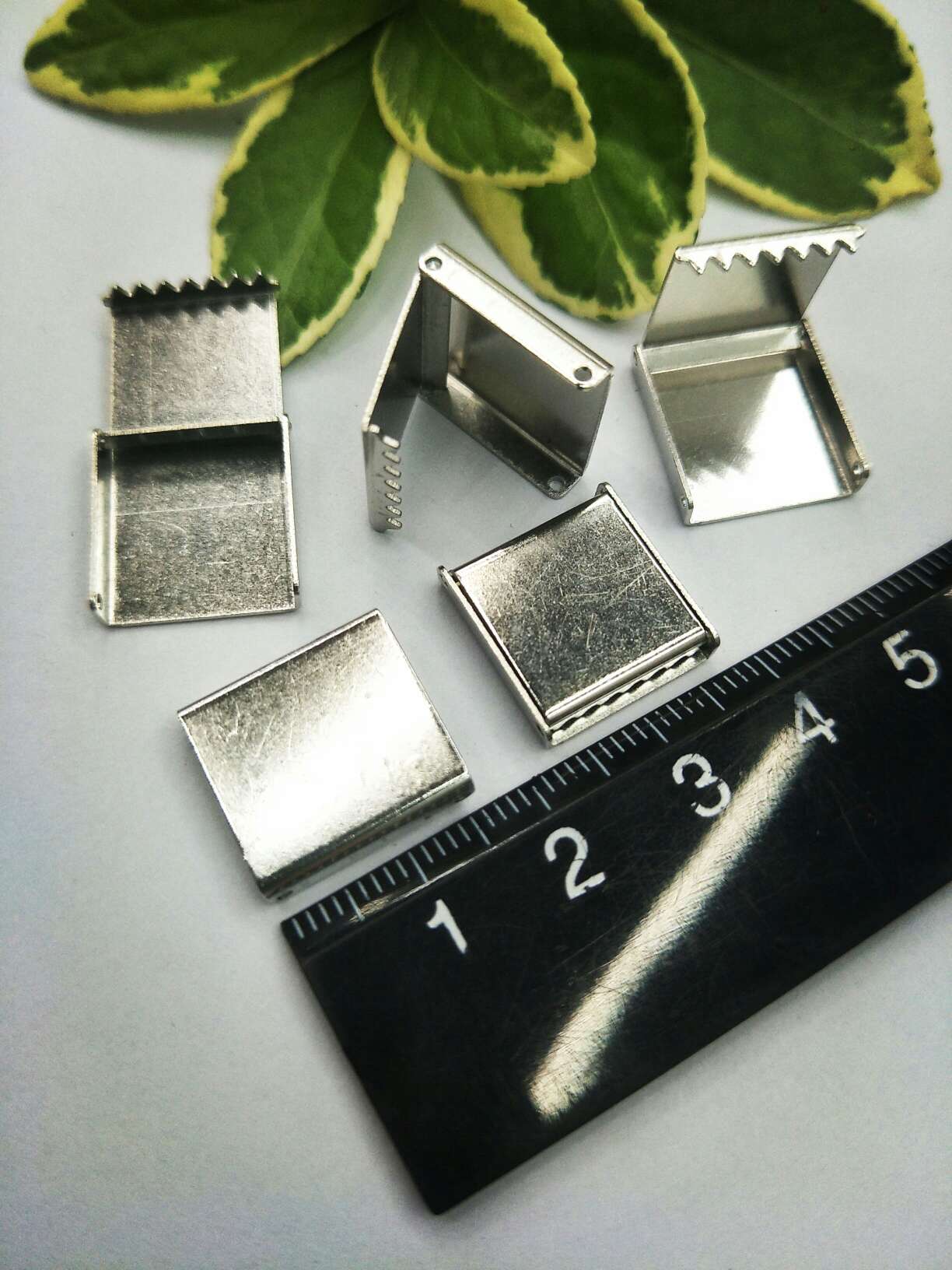 厂家直销金属活动尾夹 绳头扣 服装配件 正方形时尚创意活动扣详情图2