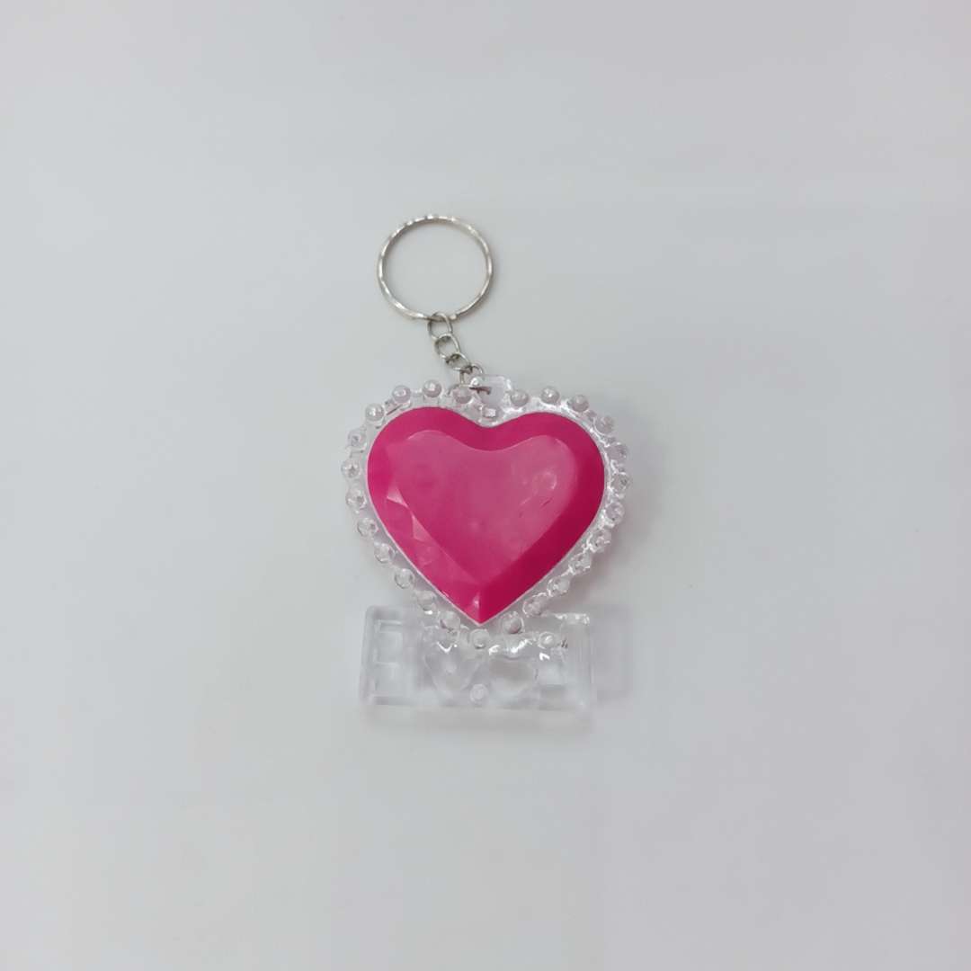 Keychain light, flashing heart small gift event, factory direct sales small pendant, flash, tall electronic toy 1 Item Picture
