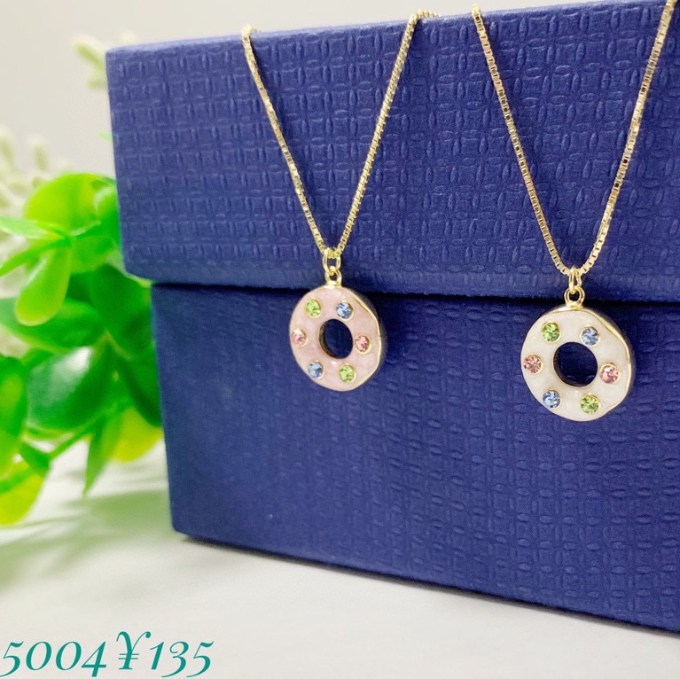 Candy necklace thumbnail