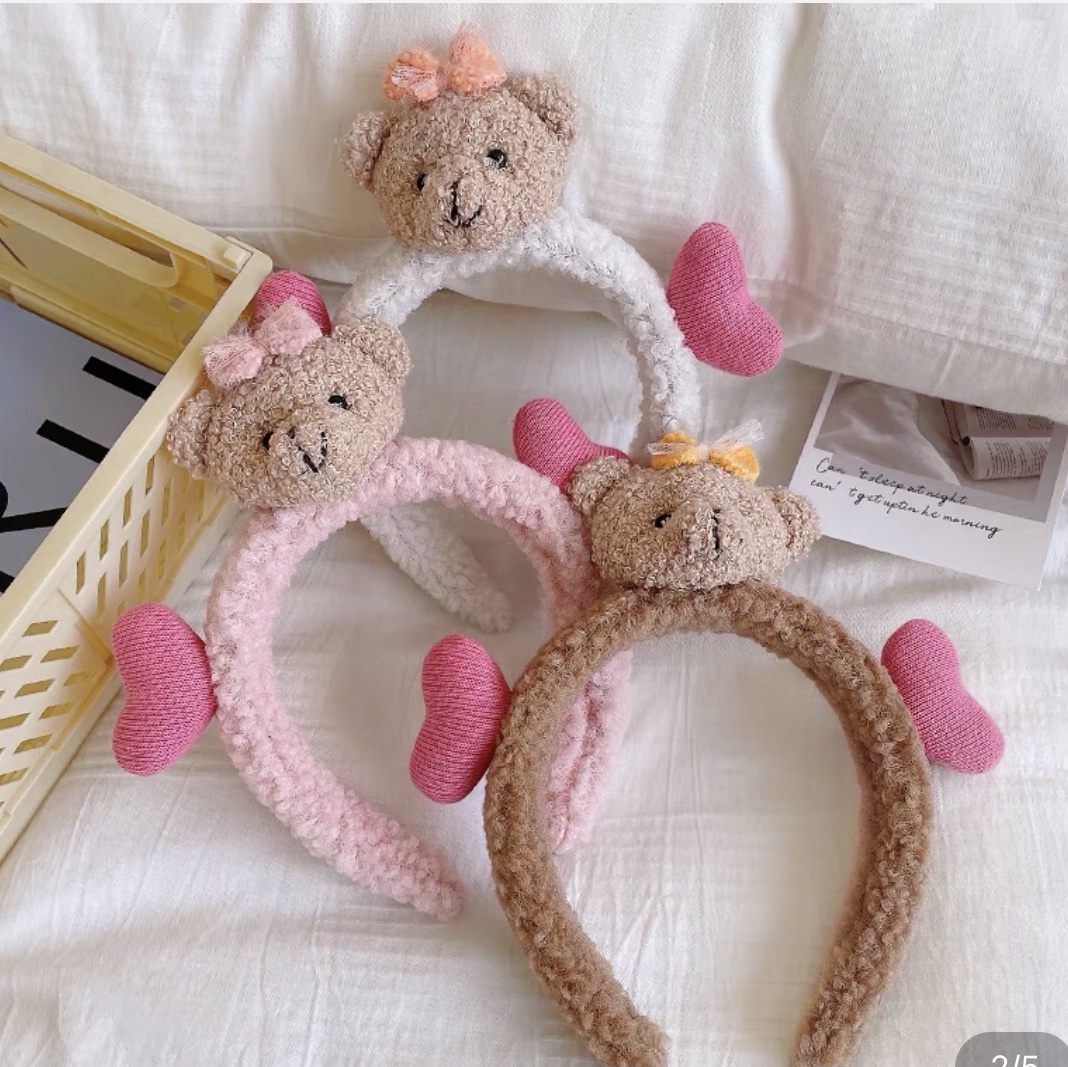 Cute plush bear headband network red 2021 new female summer face hair card French headband hair bundle headwear thumbnail