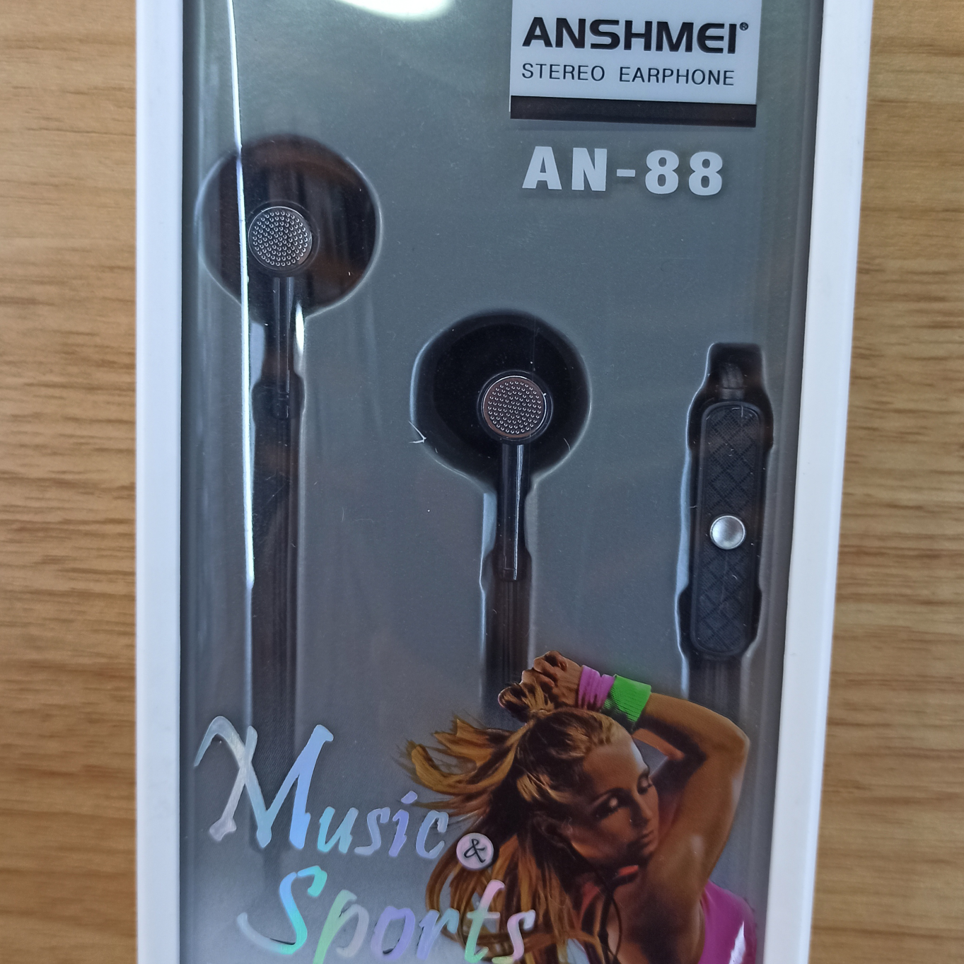 Earphones In-ear high sound quality mobile phone earplugs with cable and microphone