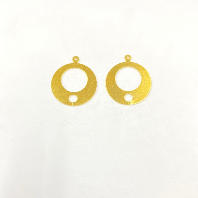 XW07224偏心圆光面一孔一吊切断