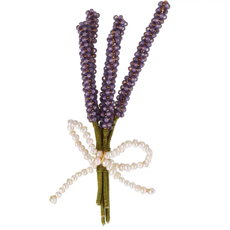 A luxurious lavender design and exquisite brooch with a trendy and high-end style Application Scenario