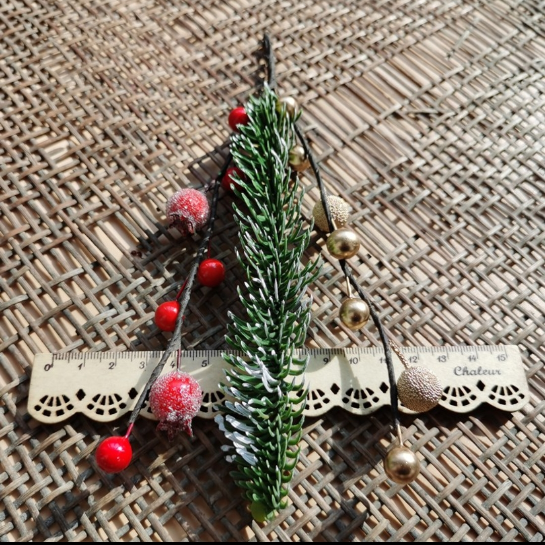 Red + Golden Iron Page, Small Red Fruit, Pine Branch, Pine Tree, Christmas Decoration, Money Fruit, Holly Fruit, Forest-Themed Diy Handmade Materials, Simulated Flower, Berry, Red Fruit